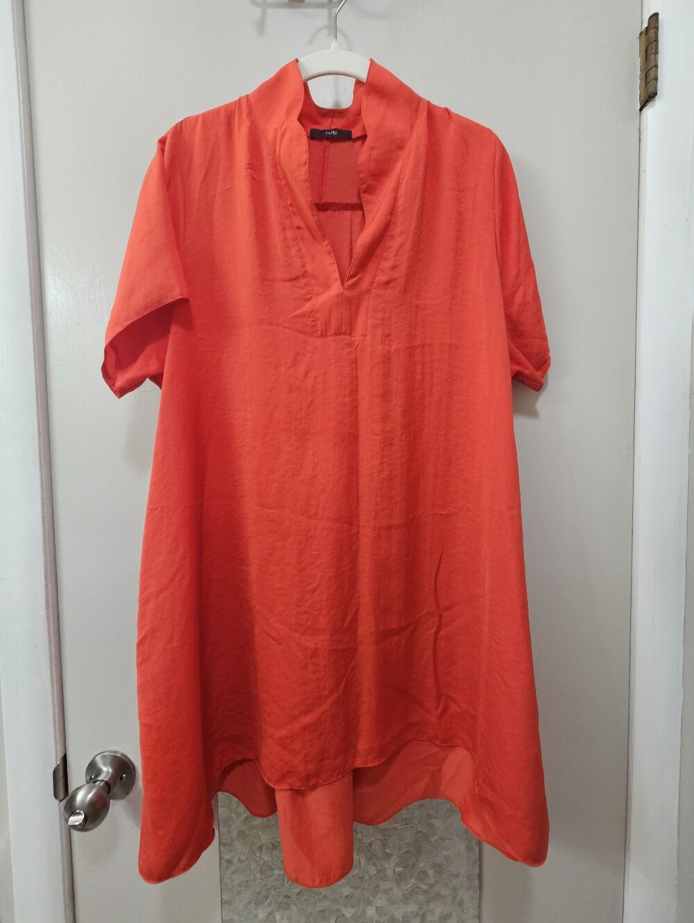 Ruti Vibrant Red High Low Tunic top with pockets Size 12 women